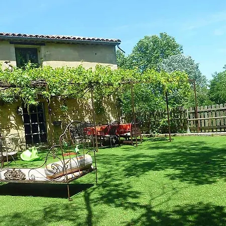 Sleeps 9 Pool