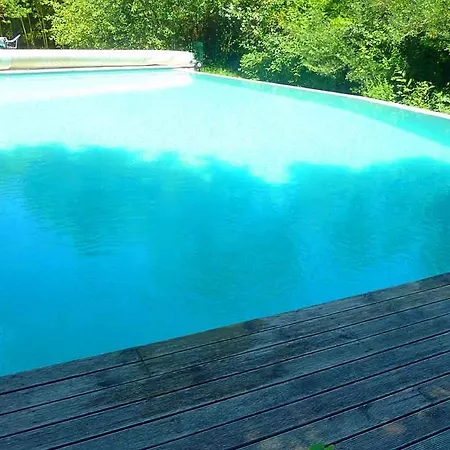 Feriehus Sleeps 9 Pool *